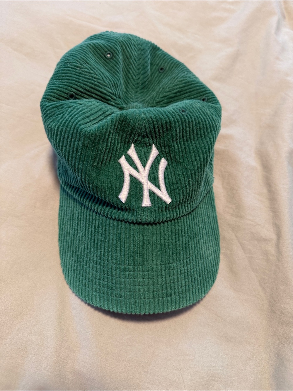 ’47 UO Exclusive MLB New York Yankees Cord Cleanup Baseball Hat - Picture 2 of 4